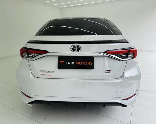 TOYOTA-COROLLA-2024
