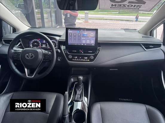 TOYOTA-COROLLA-2025