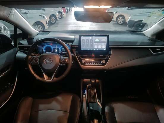 TOYOTA-COROLLA-2024