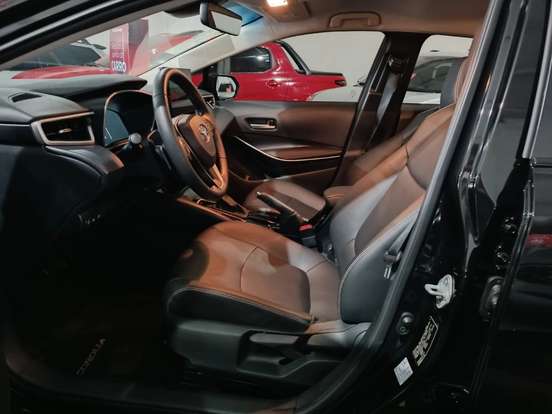 TOYOTA-COROLLA-2024