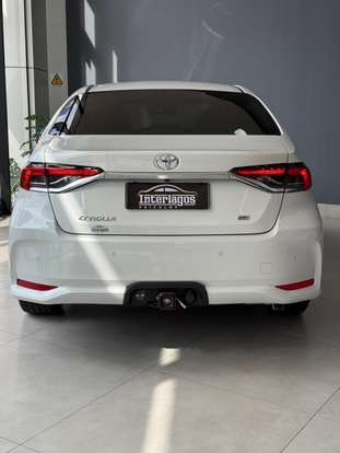 TOYOTA-COROLLA-2024