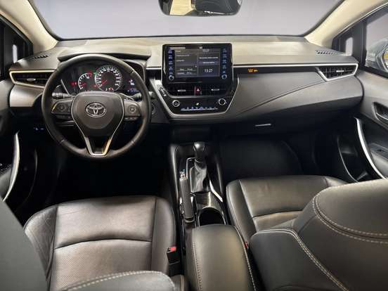 TOYOTA-COROLLA-2021
