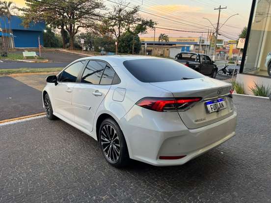 TOYOTA-COROLLA-2023
