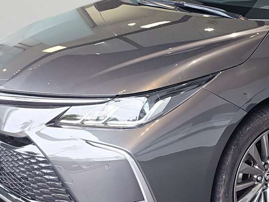 TOYOTA-COROLLA-2024