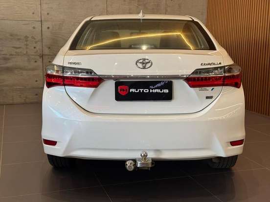 TOYOTA-COROLLA-2018