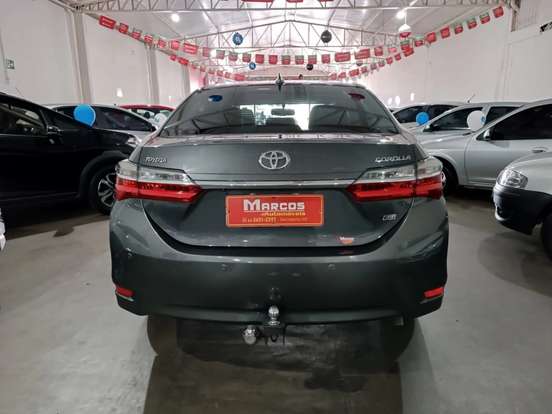 TOYOTA-COROLLA-2018