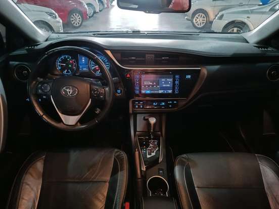 TOYOTA-COROLLA-2018