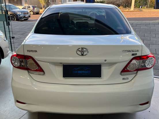 TOYOTA-COROLLA-2014