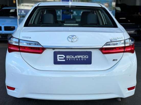 TOYOTA-COROLLA-2018