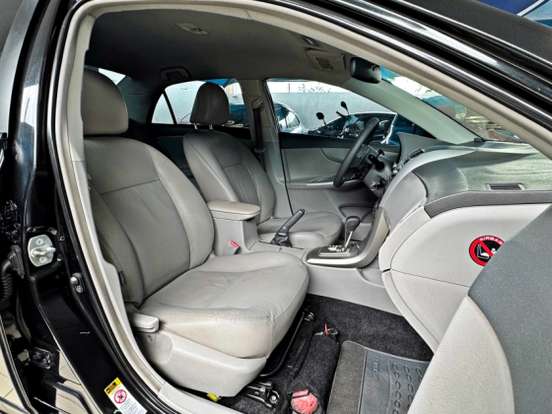 TOYOTA-COROLLA-2010