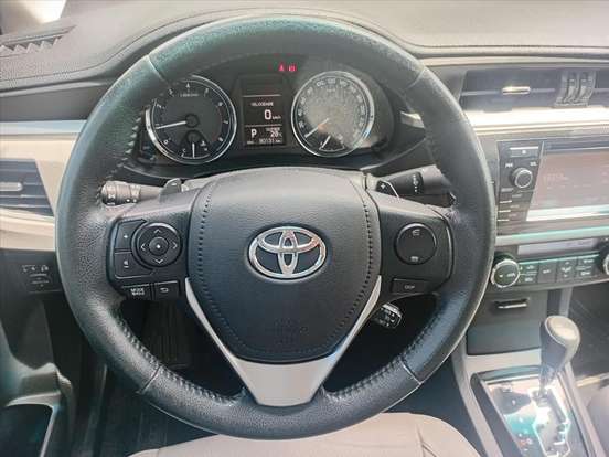 TOYOTA-COROLLA-2015