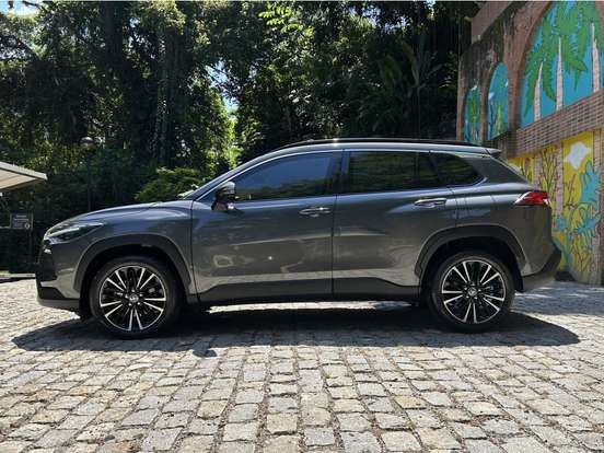 TOYOTA-COROLLA CROSS-2024