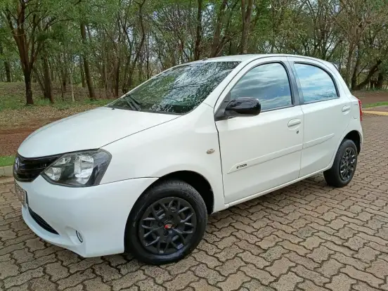 TOYOTA-ETIOS-2013