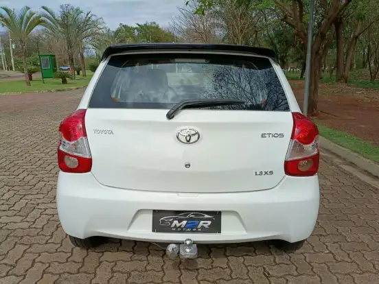 TOYOTA-ETIOS-1.3 XS 16V FLEX 4P MANUAL TOYOTA-ETIOS-2013