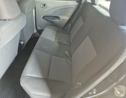 TOYOTA-ETIOS-2013