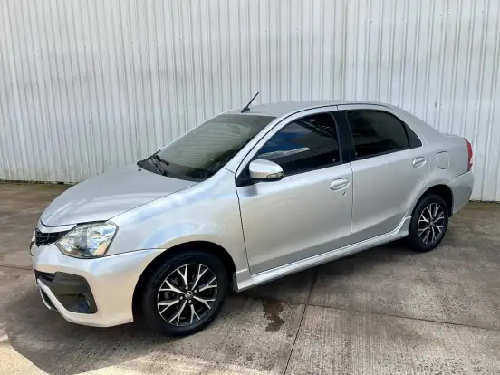 TOYOTA-ETIOS-2017