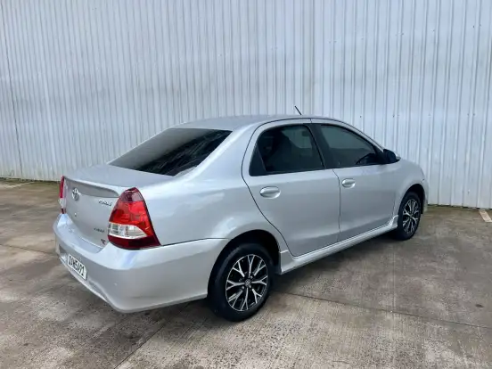 TOYOTA-ETIOS-1.5 PLATINUM SEDAN 16V FLEX 4P AUTOMÁTICO TOYOTA-ETIOS-2017