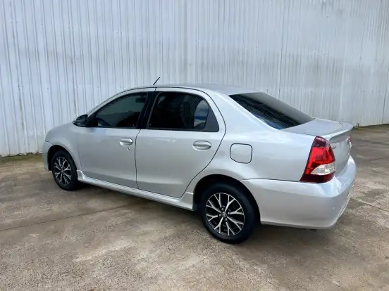 TOYOTA-ETIOS-1.5 PLATINUM SEDAN 16V FLEX 4P AUTOMÁTICO TOYOTA-ETIOS-2017