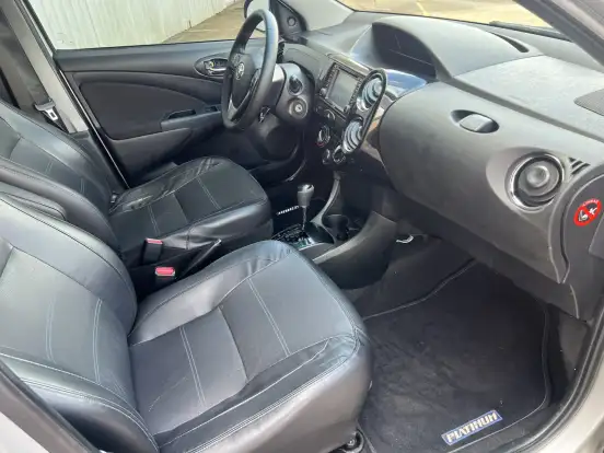 TOYOTA-ETIOS-1.5 PLATINUM SEDAN 16V FLEX 4P AUTOMÁTICO TOYOTA-ETIOS-2017