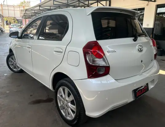 TOYOTA-ETIOS-2019