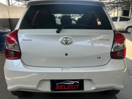 TOYOTA-ETIOS-1.5 X PLUS 16V FLEX 4P AUTOMÁTICO TOYOTA-ETIOS-2019