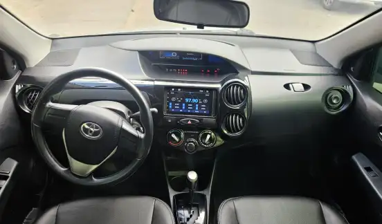 TOYOTA-ETIOS-2016
