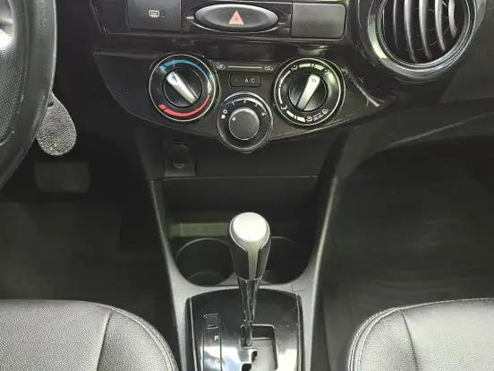 TOYOTA-ETIOS-1.5 X SEDAN 16V FLEX 4P AUTOMÁTICO TOYOTA-ETIOS-2016