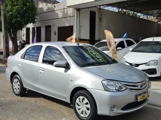 TOYOTA-ETIOS-1.5 X SEDAN 16V FLEX 4P AUTOMÁTICO TOYOTA-ETIOS-2016