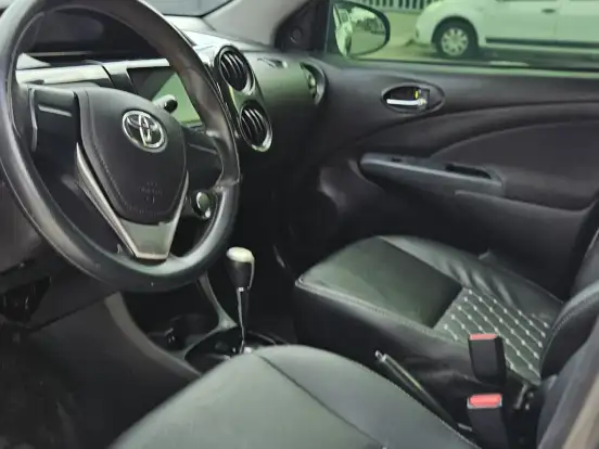 TOYOTA-ETIOS-1.5 X SEDAN 16V FLEX 4P AUTOMÁTICO TOYOTA-ETIOS-2016
