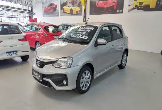 TOYOTA-ETIOS-2017