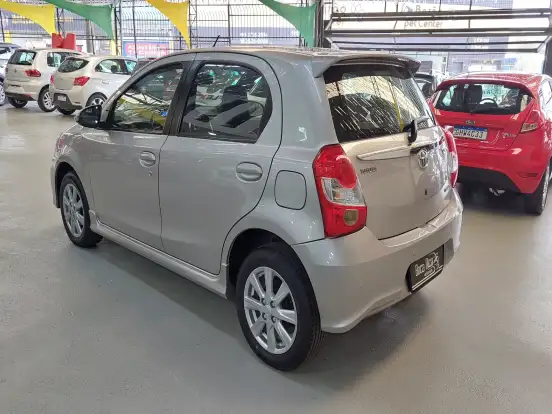 TOYOTA-ETIOS-1.5 XLS 16V FLEX 4P AUTOMÁTICO TOYOTA-ETIOS-2017