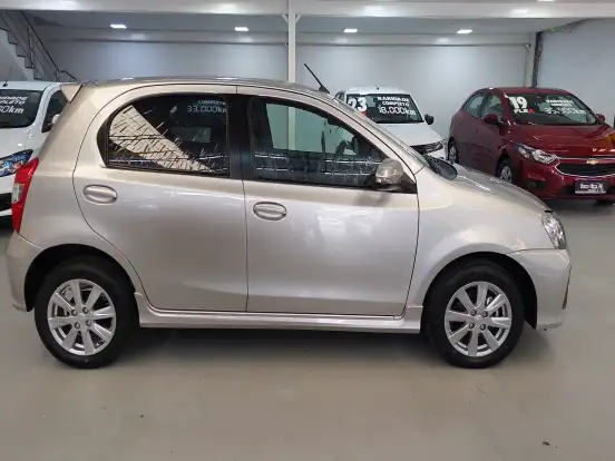 TOYOTA-ETIOS-1.5 XLS 16V FLEX 4P AUTOMÁTICO TOYOTA-ETIOS-2017