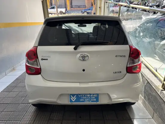 TOYOTA-ETIOS-2018