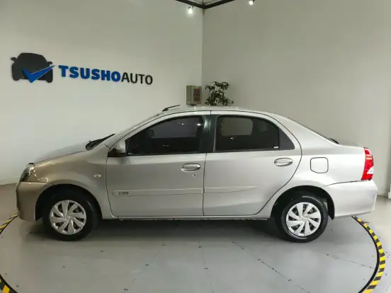 TOYOTA-ETIOS-2017