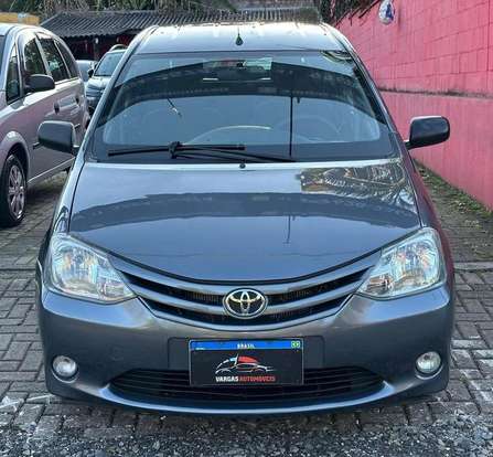 TOYOTA-ETIOS-2012