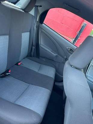TOYOTA-ETIOS-2012