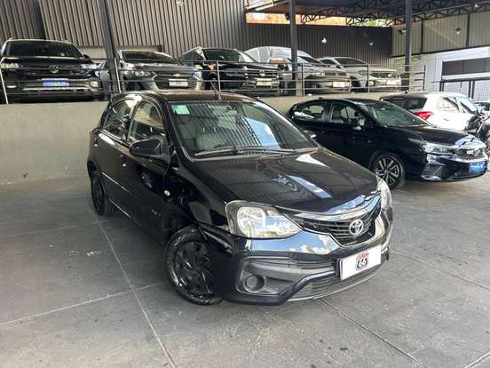 TOYOTA-ETIOS-2019