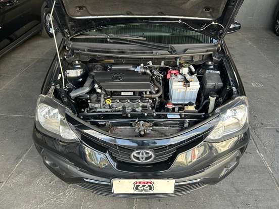 TOYOTA-ETIOS-2019