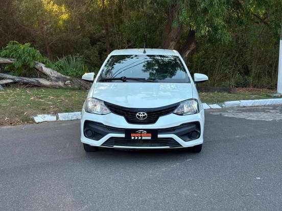 TOYOTA-ETIOS-2018