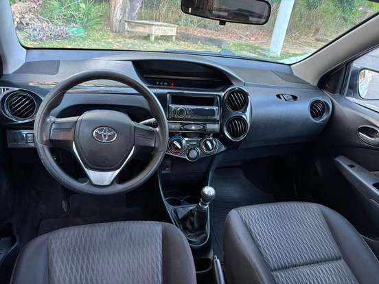 TOYOTA-ETIOS-2018
