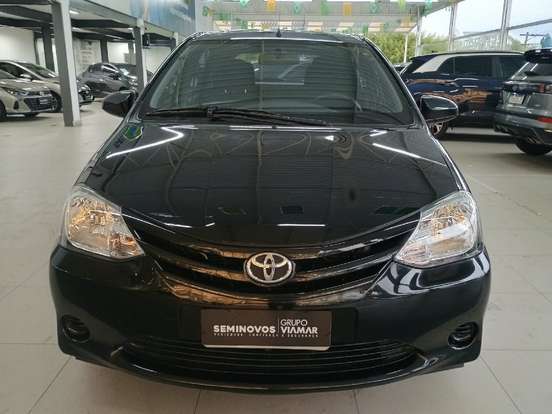 TOYOTA-ETIOS-2015