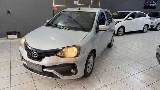 TOYOTA-ETIOS-2019