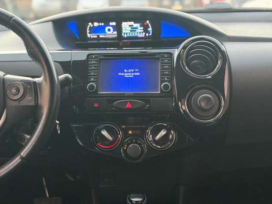 TOYOTA-ETIOS-2016