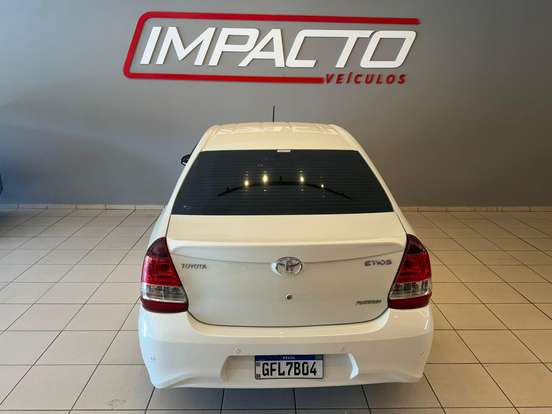 TOYOTA-ETIOS-1.5 PLATINUM SEDAN 16V FLEX 4P AUTOMÁTICO TOYOTA-ETIOS-2018