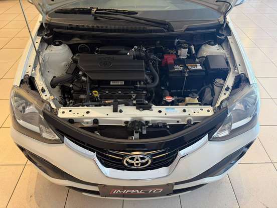 TOYOTA-ETIOS-2018