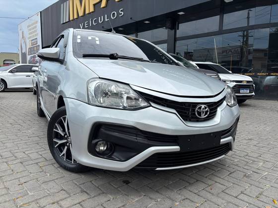 TOYOTA ETIOS 1.5 PLATINUM SEDAN 16V FLEX 4P AUTOMÁTICO