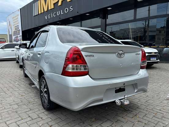 TOYOTA-ETIOS-1.5 PLATINUM SEDAN 16V FLEX 4P AUTOMÁTICO TOYOTA-ETIOS-2016