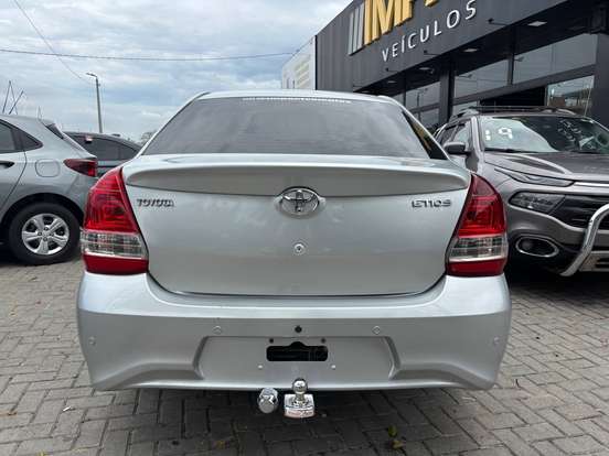 TOYOTA-ETIOS-1.5 PLATINUM SEDAN 16V FLEX 4P AUTOMÁTICO TOYOTA-ETIOS-2016