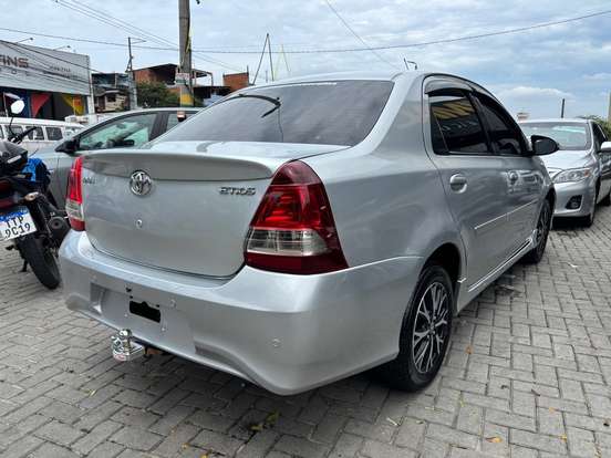 TOYOTA-ETIOS-1.5 PLATINUM SEDAN 16V FLEX 4P AUTOMÁTICO TOYOTA-ETIOS-2016