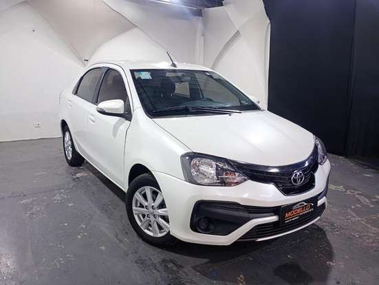 TOYOTA-ETIOS-2019